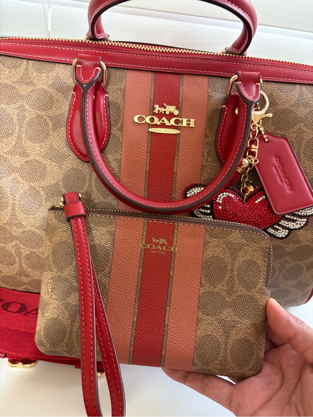 ❤️Coach Rowan Satchel Large Signature Canvas With Red/ Pink Stripe Set. - Picture 3 of 10